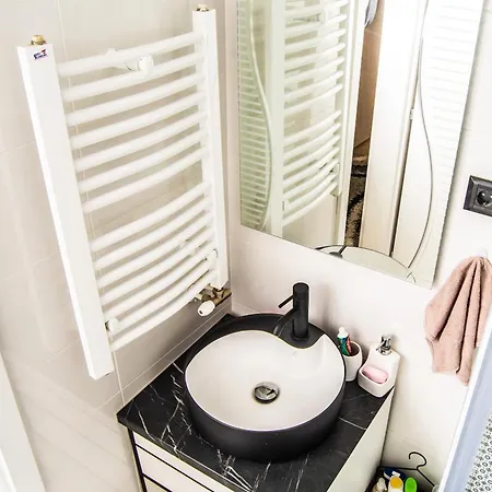 アパート Tesic *